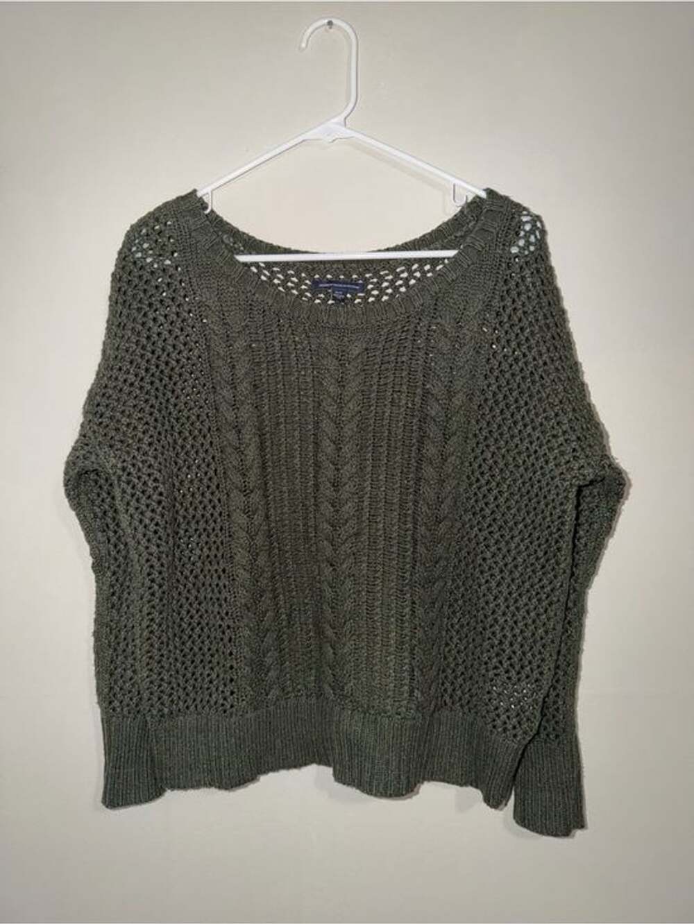 American Eagle Women’s Medium Olive Green Open Knit Cable Sweater